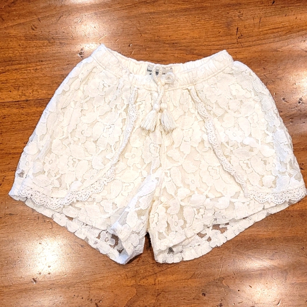 Girls Abercrombie shorts 7/8